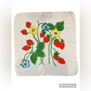 2 Vintage Cannon Monticello Strawberry Blossom Cotton Poly Washcloth Towels -MCM